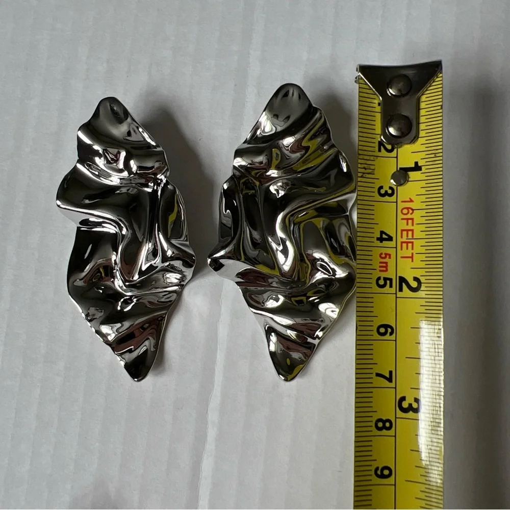 Alexis Bittar Crumpled Earrings Silver - Picture 10 of 14